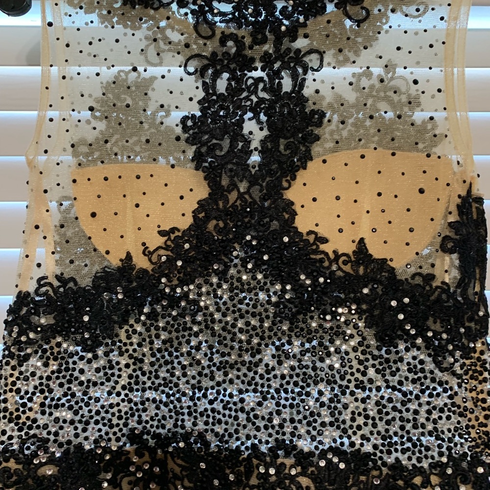 Dress - Picture 7 of 7